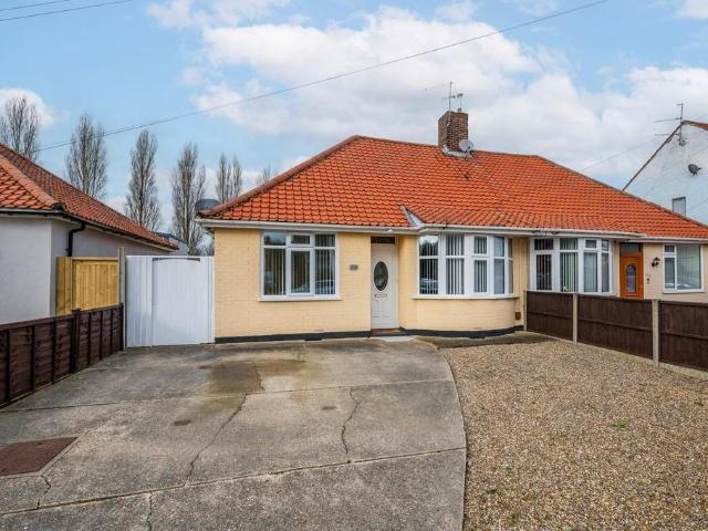Bungalow for sale in Eastbridge, Suffolk