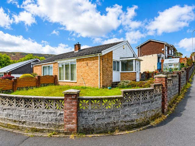 Bungalow for sale in Robertstown, Aberdare