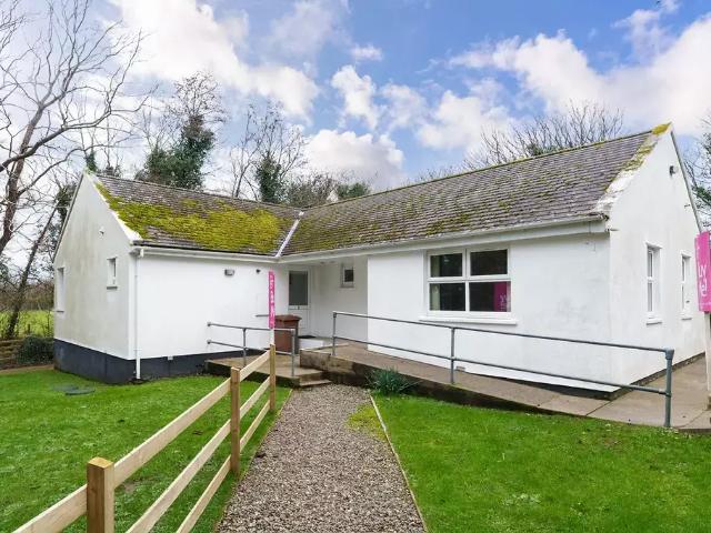 Bungalow for sale