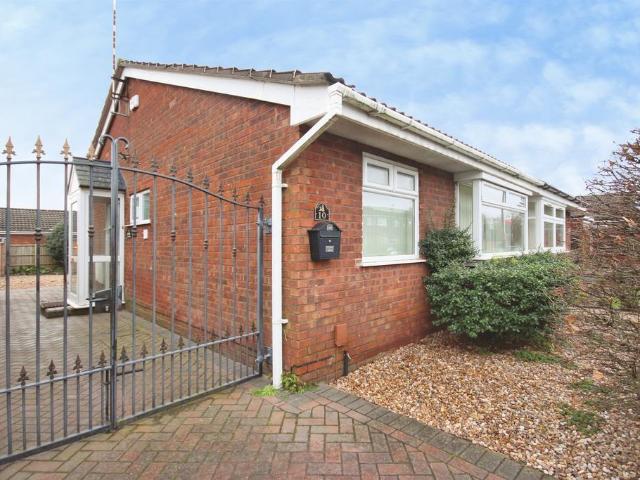 Bungalow for sale in Woodway Park, West Midlands