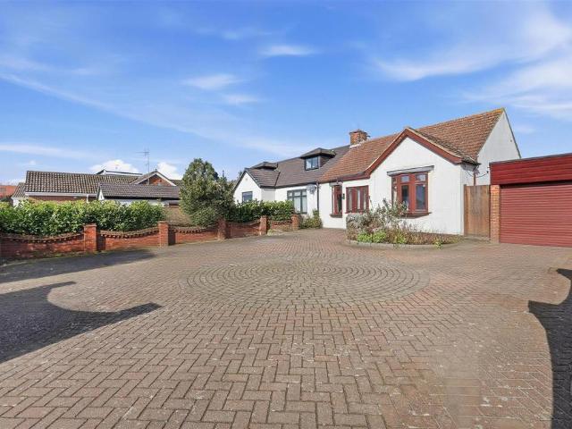 Bungalow for sale in Navestock Side, Essex