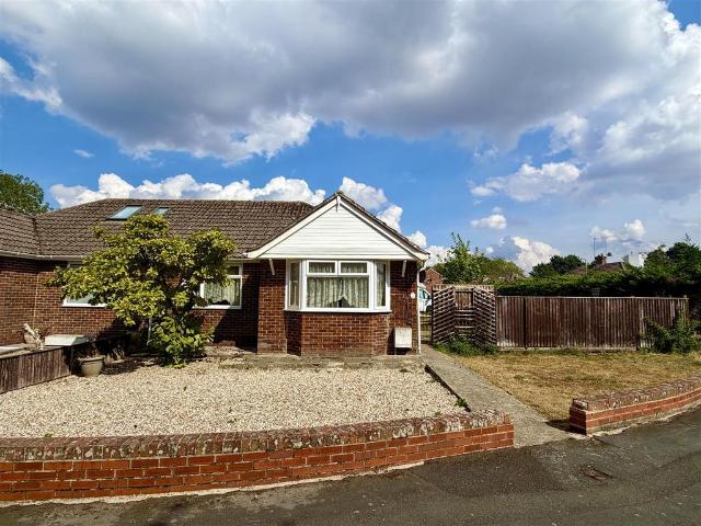 Bungalow for sale in Rodbourne, Swindon