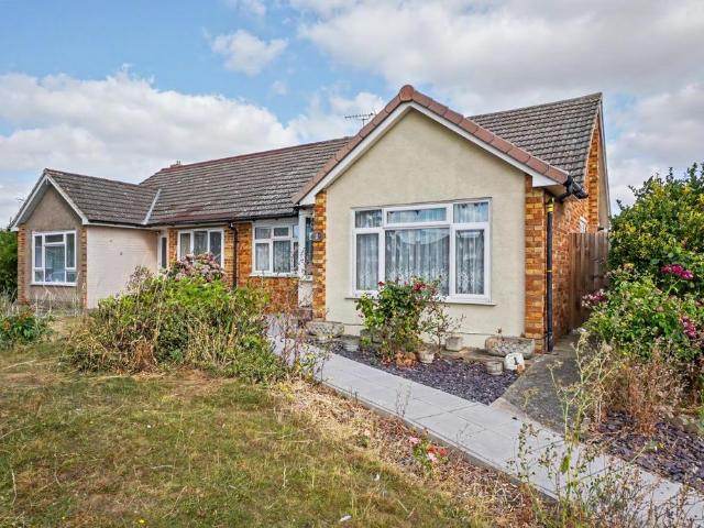 Bungalow for sale in Oad Street, Kent