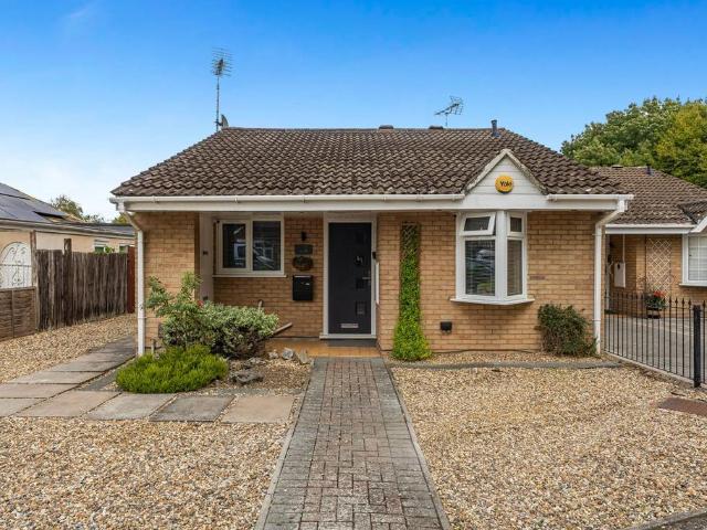 Bungalow for sale in Woodside Estate, Houghton Regis