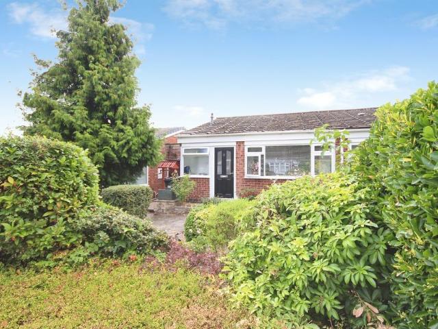 Bungalow for sale in Cliff Hill, Green Close