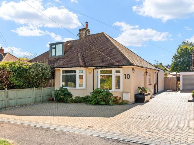 Bungalow for sale in Chelsham, Tandridge