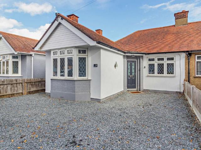 Bungalow for sale in Southchurch, Alton Barnes