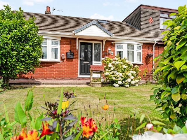 Bungalow for sale in New Springs, Wigan