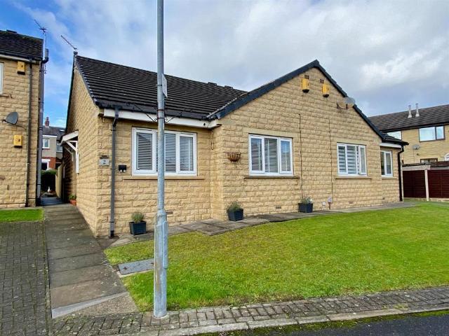 Bungalow for sale in Huddersfield, West Yorkshire