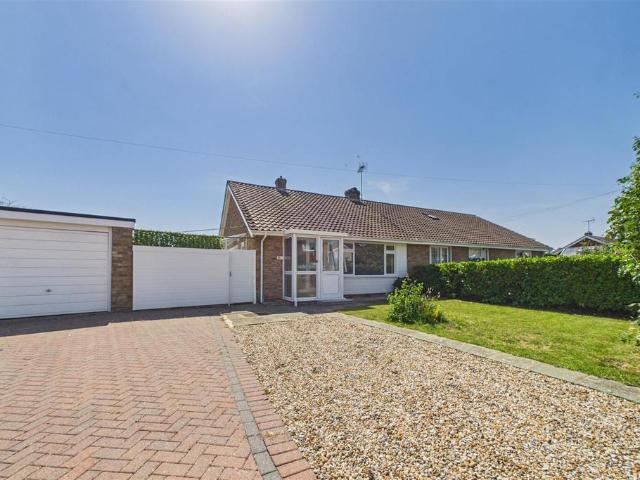 Bungalow for sale in Rose Green, Clapham