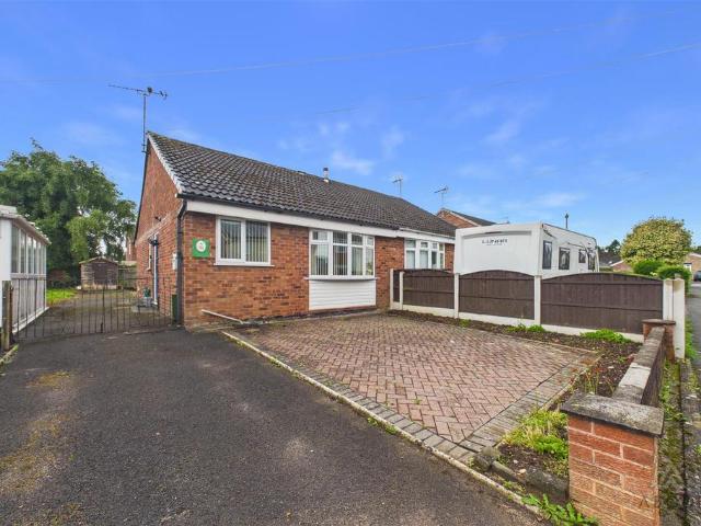 Bungalow for sale in The Heath, Beamhurst