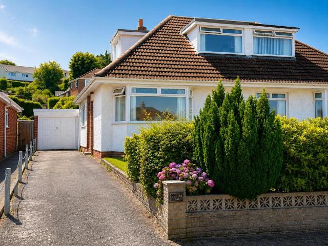 Bungalow for sale in Nangreaves, Wales