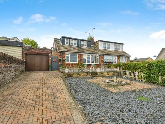 Bungalow for sale in Firthcliffe, Gomersal