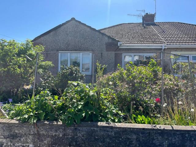 Bungalow for sale in Gilfach, Wales