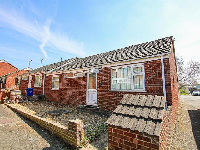 Bungalow for sale in Studlands Park, Chedburgh