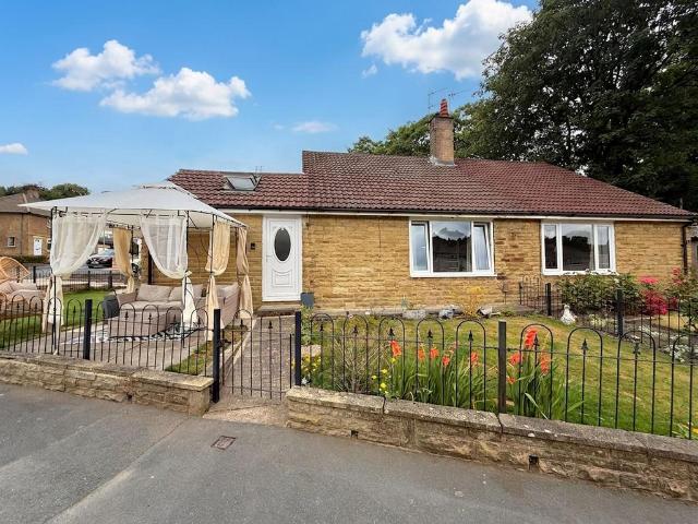 Bungalow for sale in Fountainhead, West Yorkshire