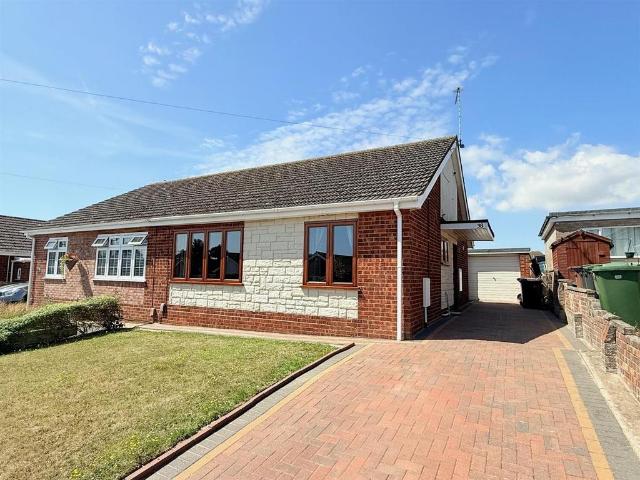 Bungalow for sale in Stokesby, Norfolk