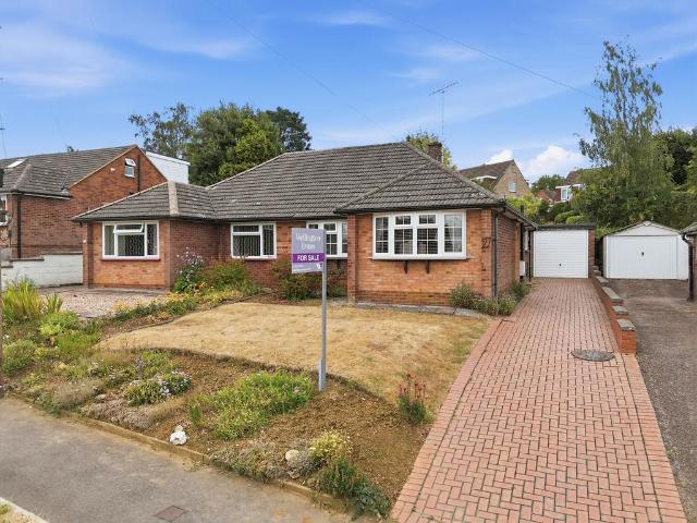 Bungalow for sale in Oakfield, King's Walden