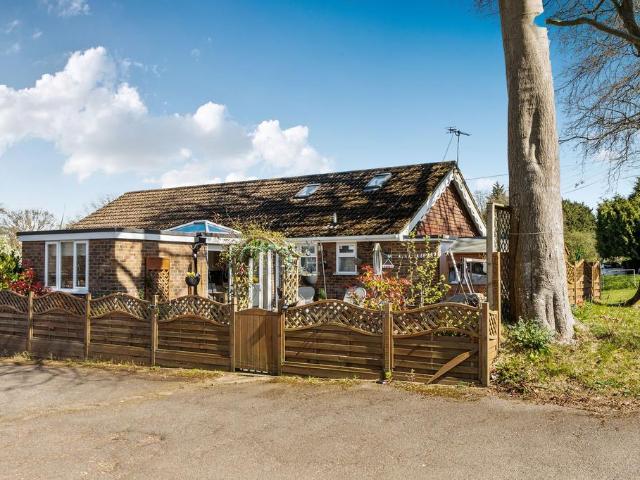 Bungalow for sale in Headley, Pachesham Park