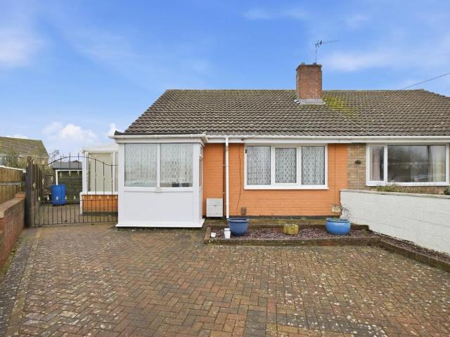 Bungalow for sale in Feckenham, City Of Bristol