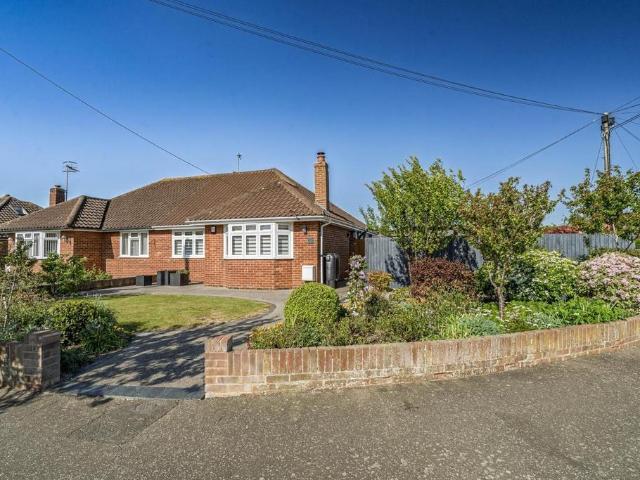 Bungalow for sale in Rustington, Clapham