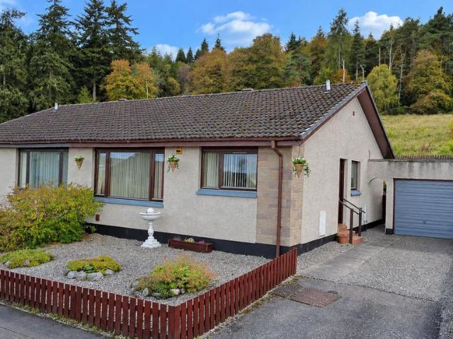 Bungalow for sale in Balnafettack, Inverness