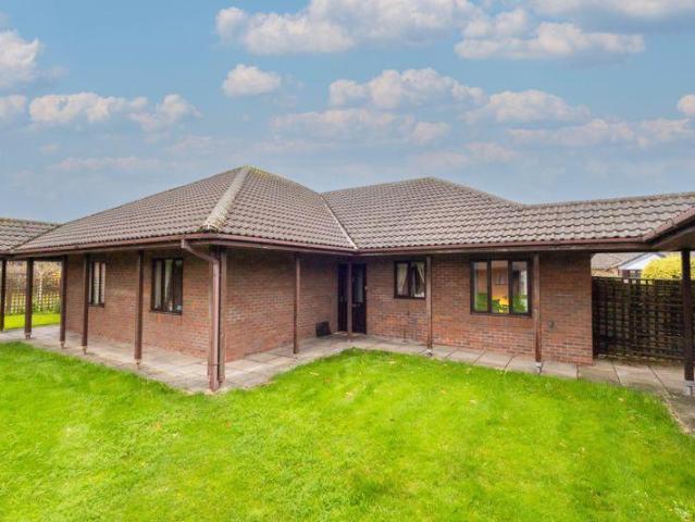 Bungalow for sale in Gobowen, Shropshire