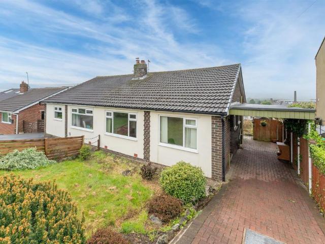 Bungalow for sale in Newall, Otley
