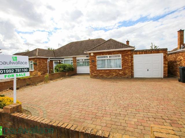 Bungalow for sale in Churchgate, Broxbourne