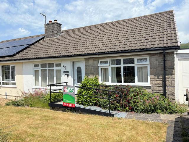 Bungalow for sale in Bryncrug, Wales