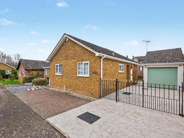Bungalow for sale in Oad Street, Kent