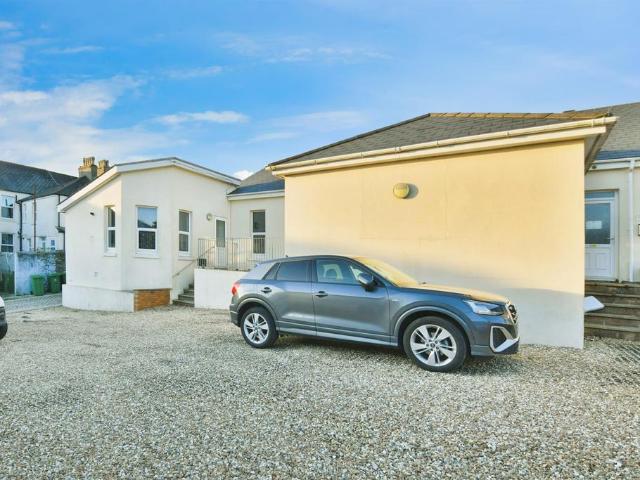 Bungalow for sale in Greenbank, Mount Wise