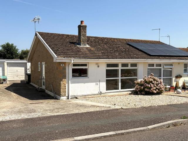 Bungalow for sale in Seaton, Budlake
