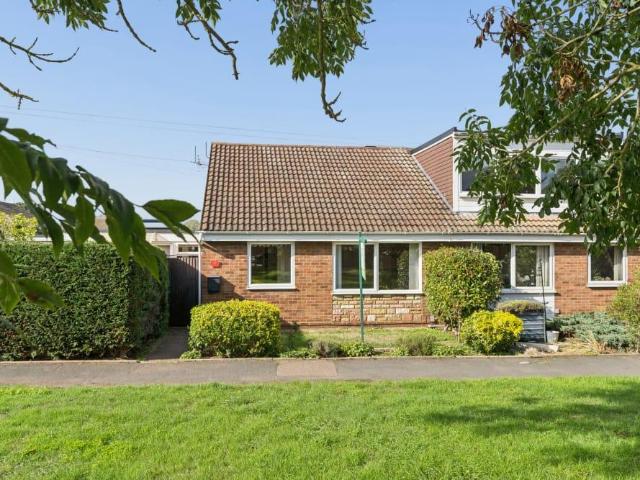 Bungalow for sale in Huntingdon, Cambridgeshire