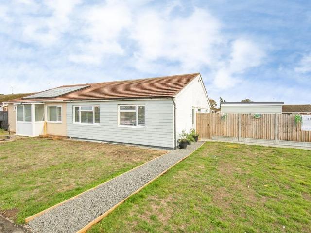 Bungalow for sale in Clacton-on-Sea, Tendring