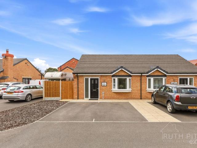 Bungalow for sale in South Kirkby and Moorthorpe, West Yorkshire