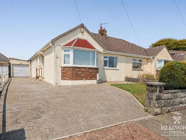 Bungalow for sale in Mount Wise