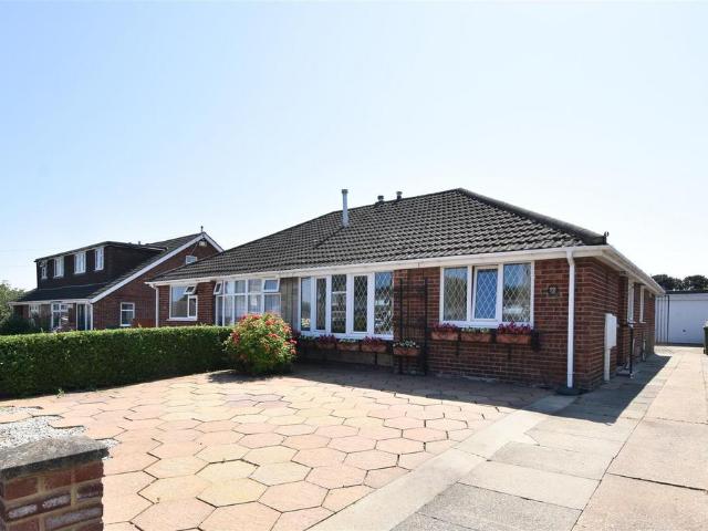 Bungalow for sale in Wybers Wood, North East Lincolnshire