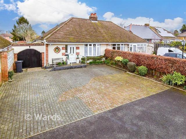 Bungalow for sale in Midway, Kent