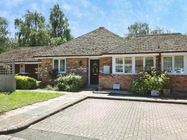Bungalow for sale in Stratford-upon-Avon, Alderminster