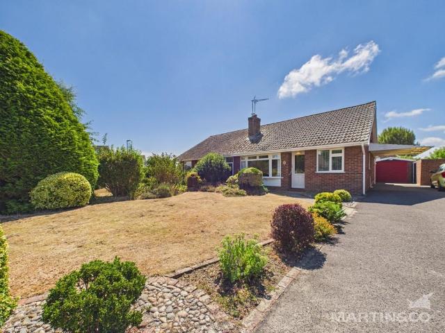 Bungalow for sale in Rose Green, Clapham