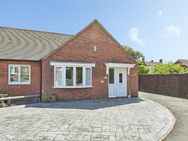 Bungalow for sale in Oversetts, Egginton