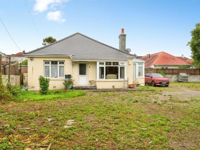 Bungalow for sale in Mount Wise