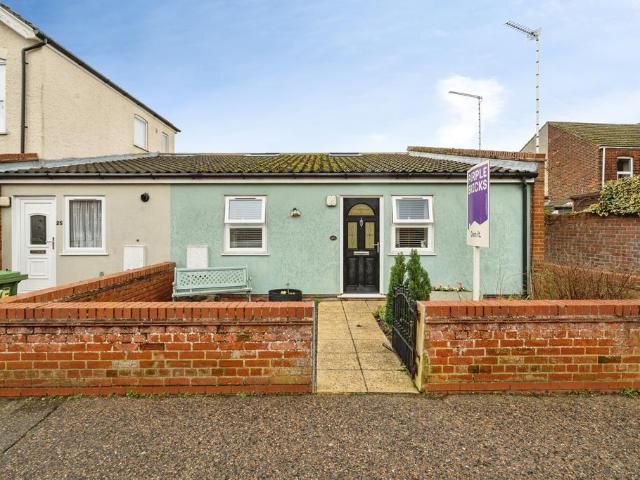 Bungalow for sale in Stokesby, Norfolk