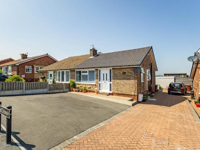Bungalow for sale in Netherton, West Yorkshire