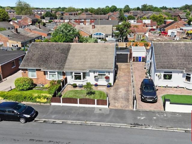 Bungalow for sale in Higher Irlam, Salford
