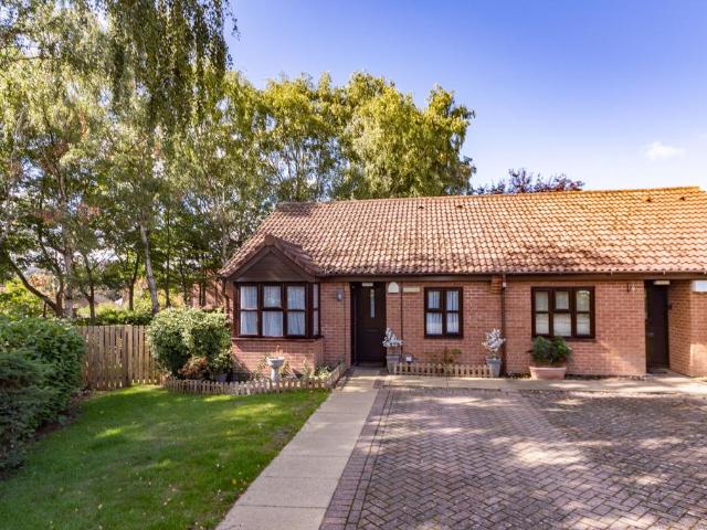 Bungalow for sale in Elmfield, Leicestershire