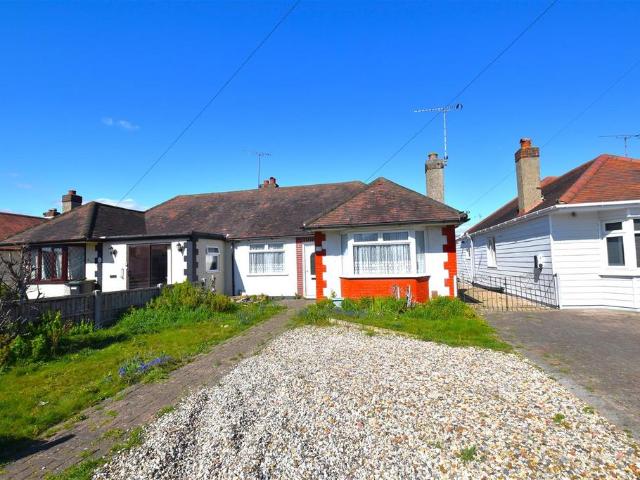 Bungalow for sale in Alton Barnes, Essex