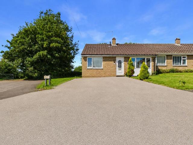 Bungalow for sale in Yaxley, Huntingdon