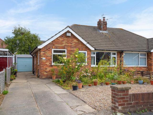 Bungalow for sale in High Field, York